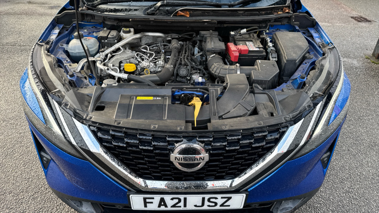 Nissan Qashqai 1.3 DiG-T MH Premiere Edition 5dr Petrol Hatchback